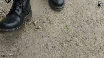 Walking In Flachen Stiefeln – Walking In Boots