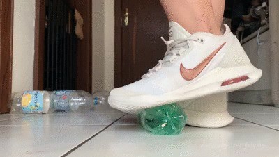 Sneakergirl – Crushing Bottles
